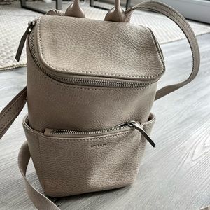 MATT & NAT MINI BACKPACK - BEIGE